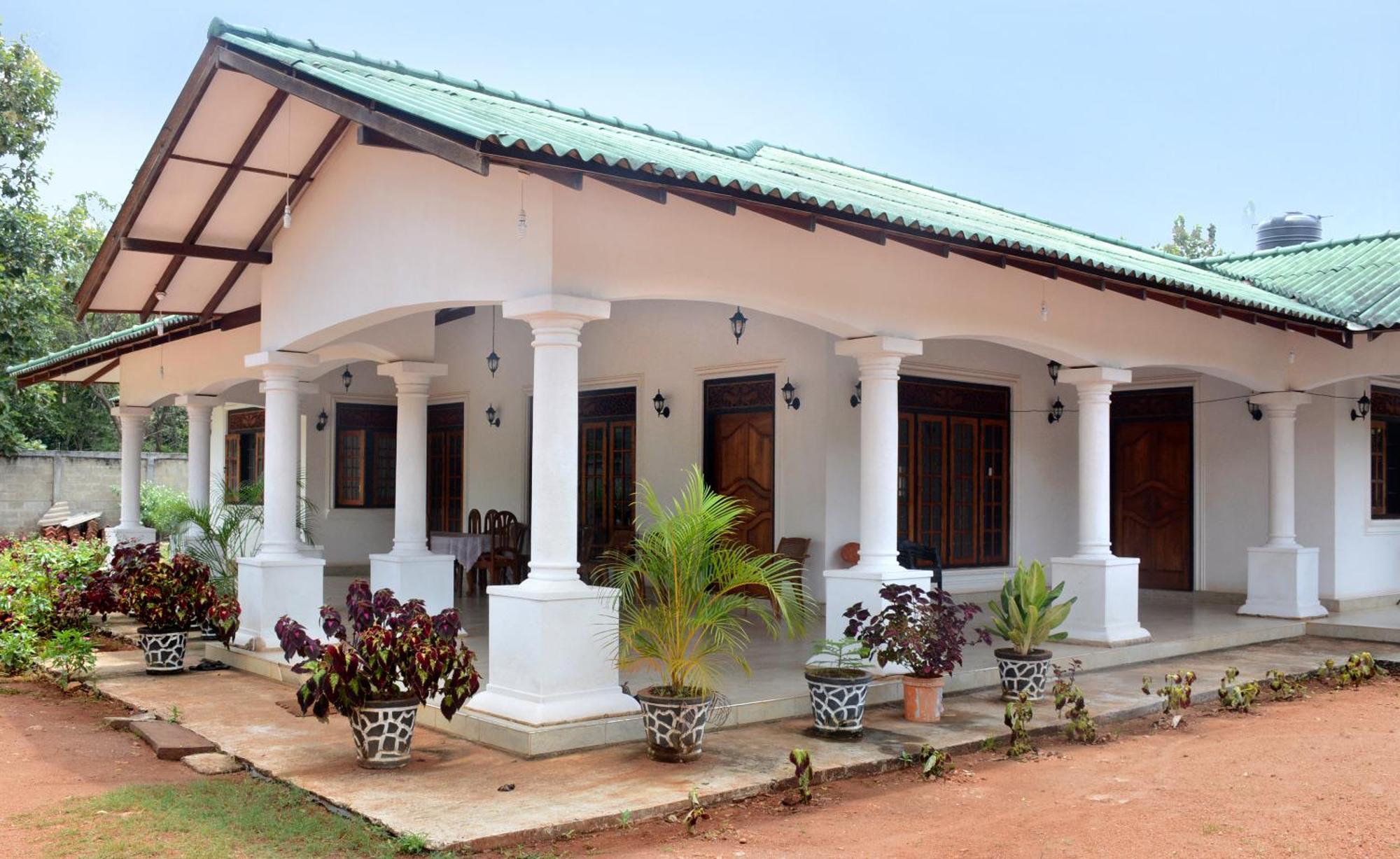 Hotel First House Mihintale Exterior foto